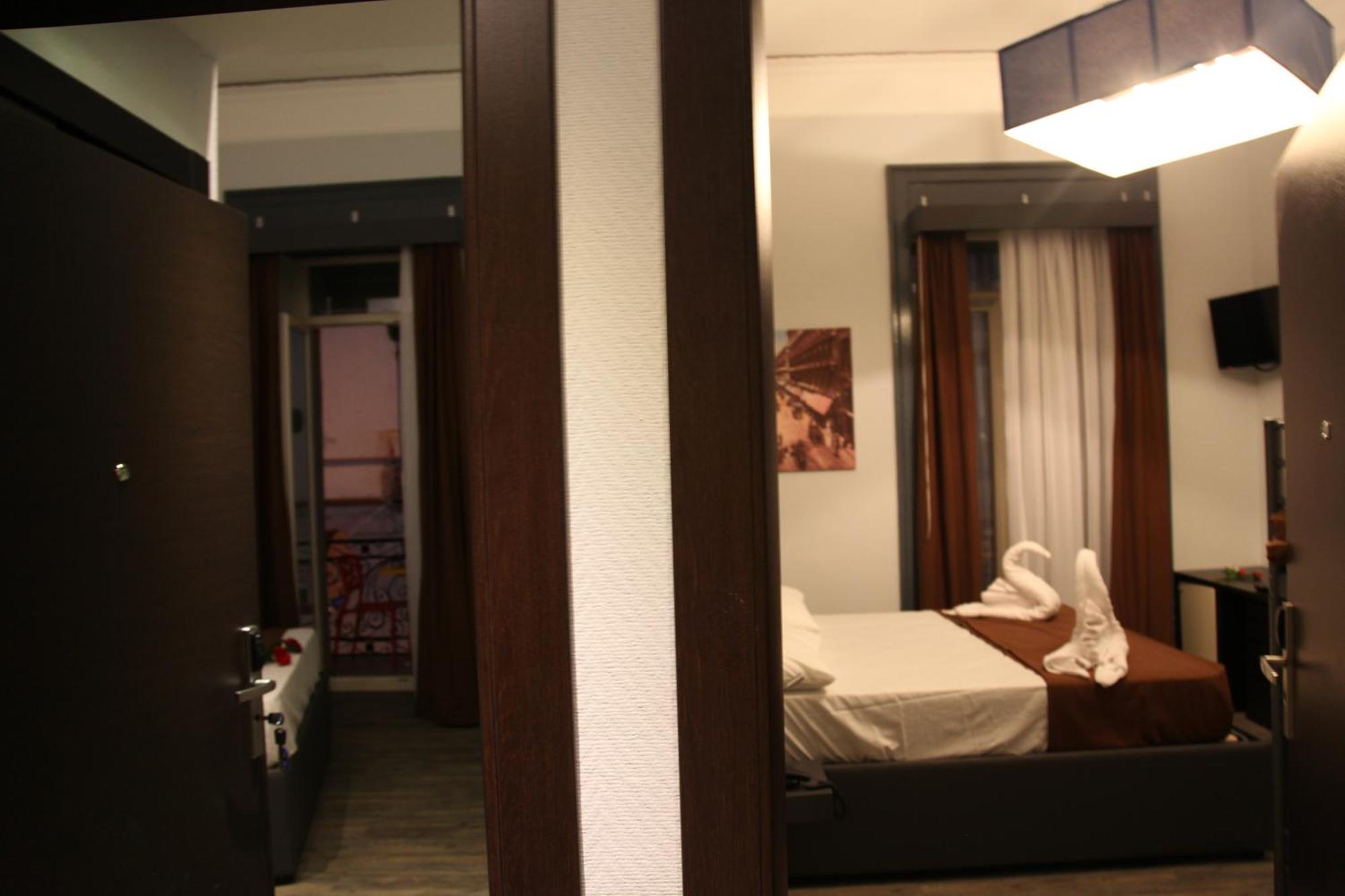 Dolce Vita Rooms Napoli Exterior foto