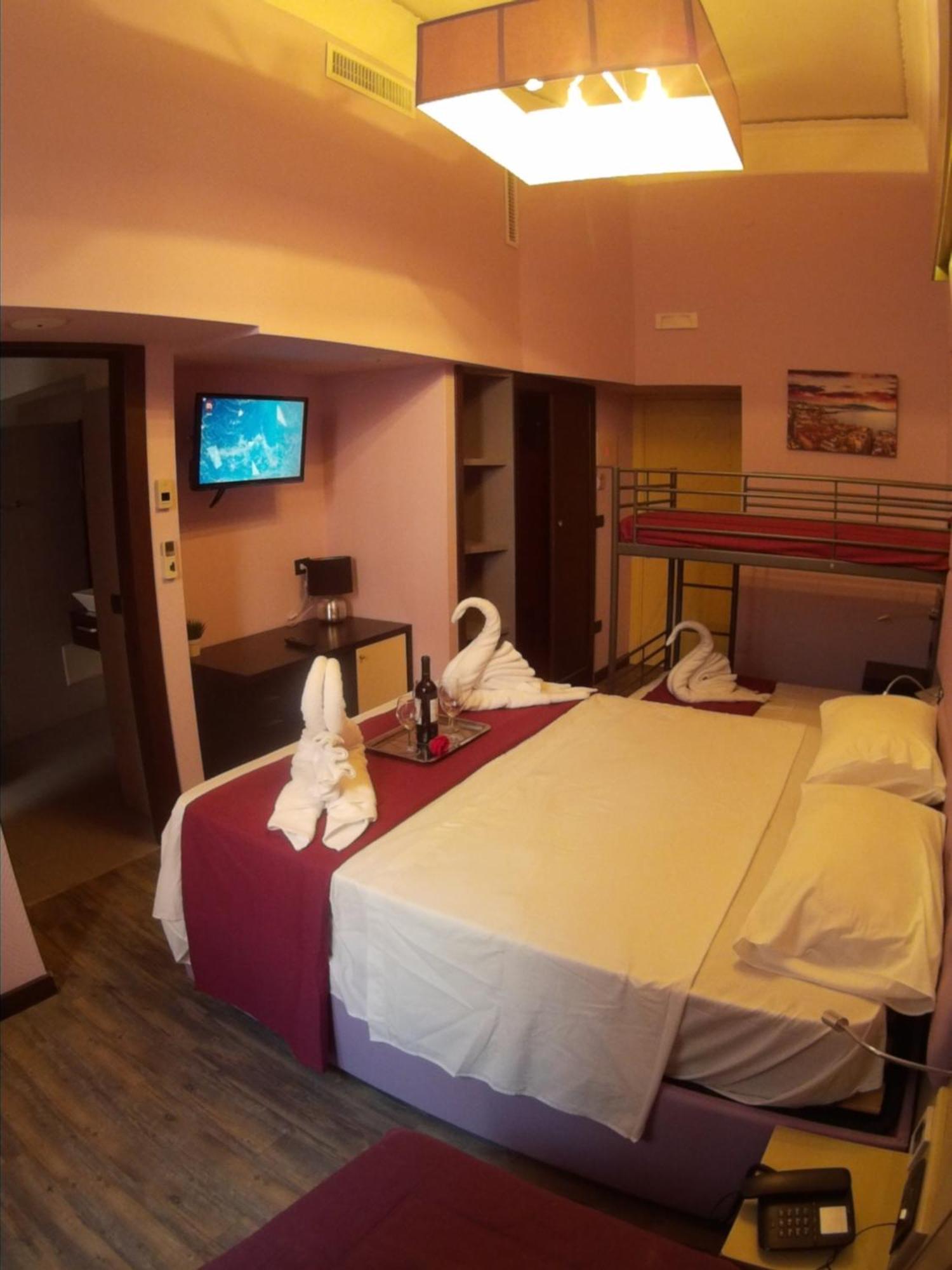 Dolce Vita Rooms Napoli Exterior foto